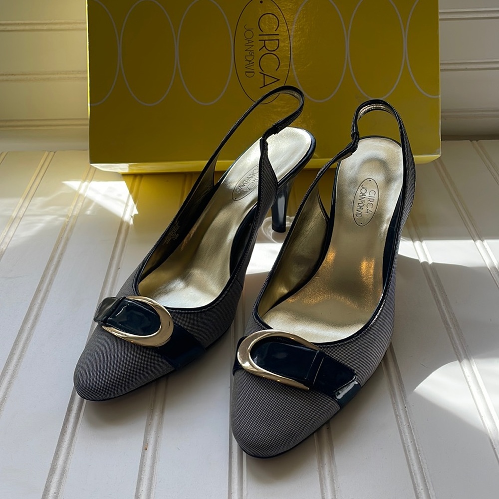 Joan and David Circa  “Cjefia” sling back navy pumps size 10M